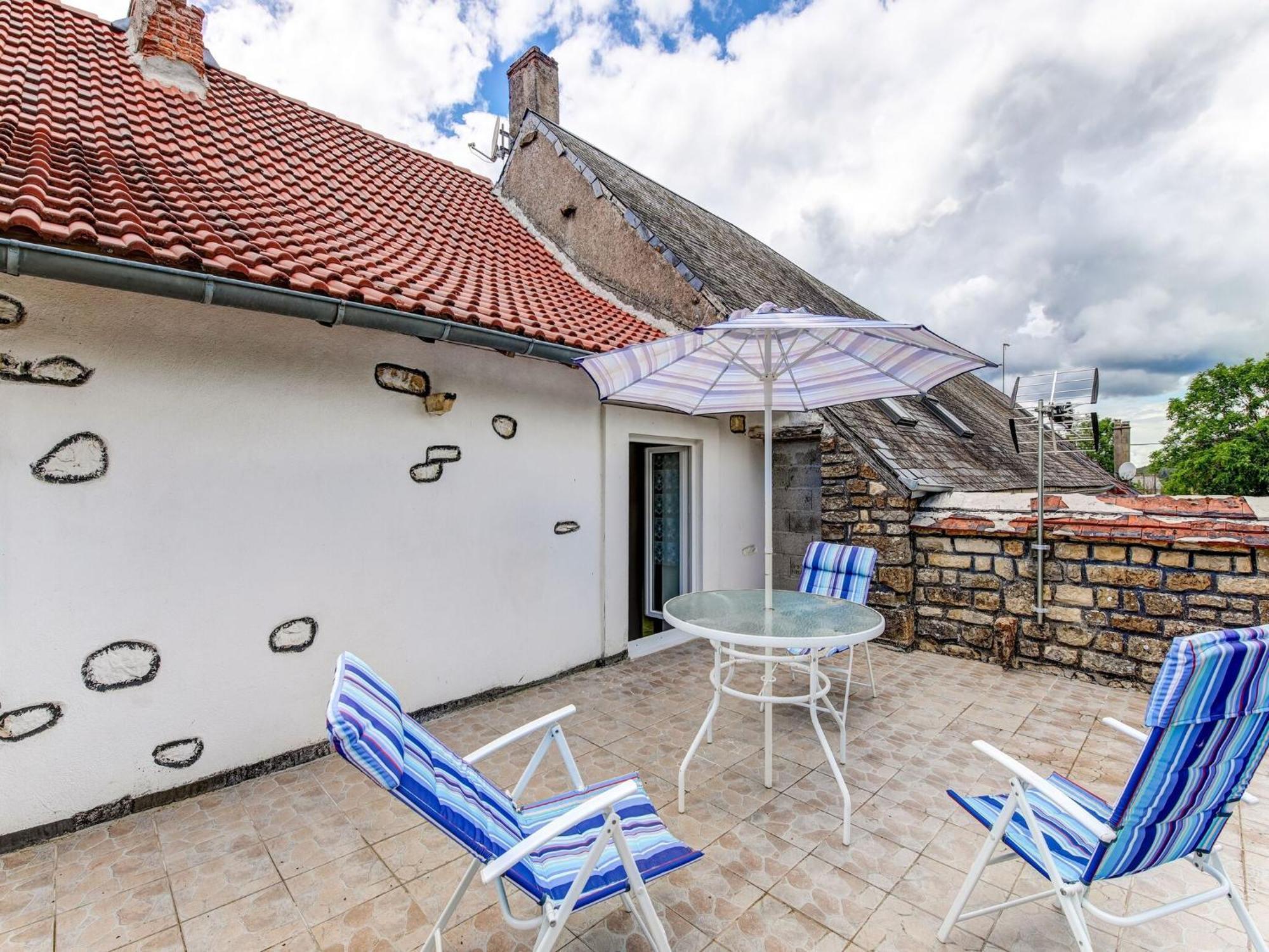 Traditional Holiday Home In Brinon Sur Beuvron Esterno foto