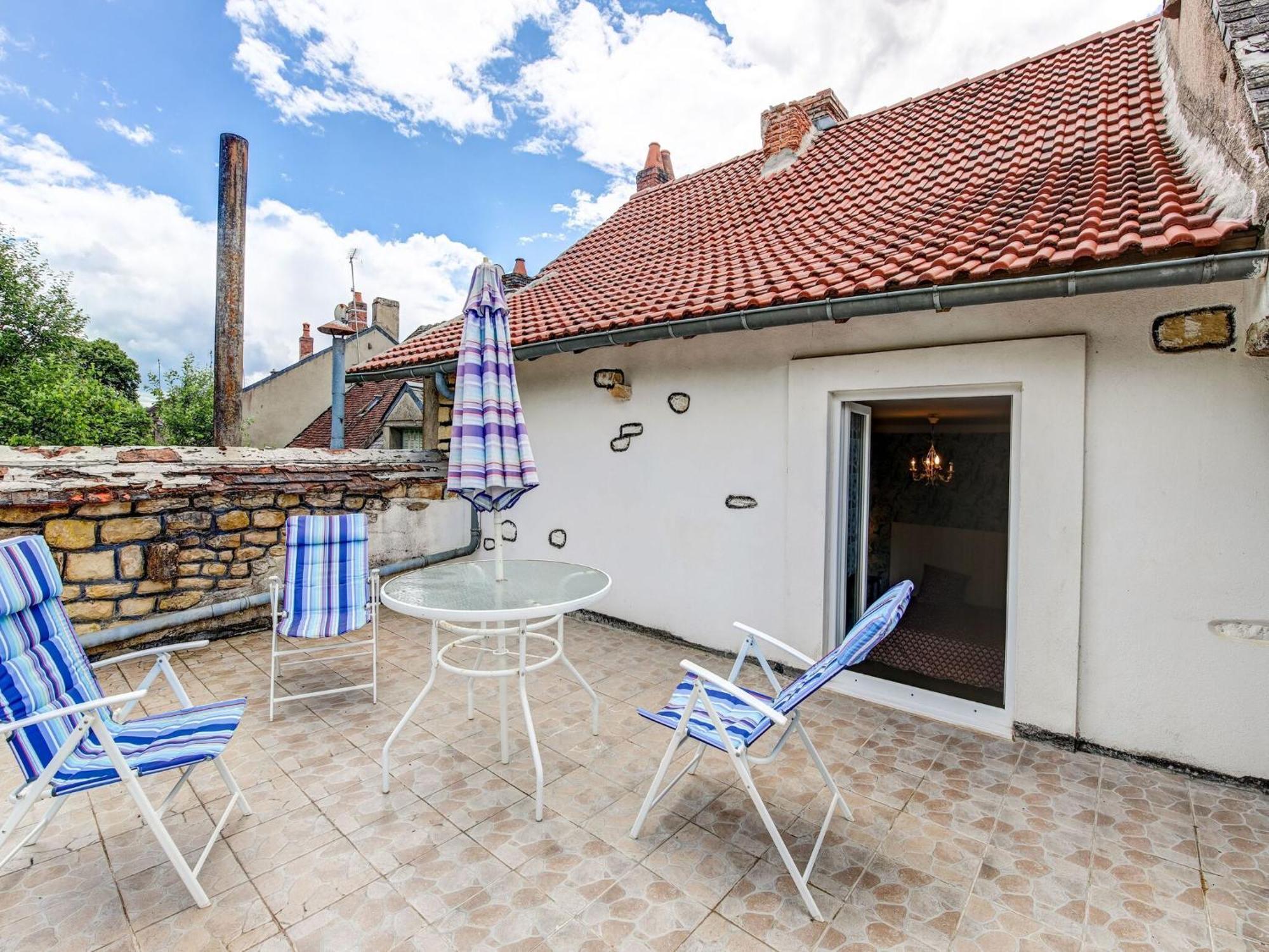 Traditional Holiday Home In Brinon Sur Beuvron Esterno foto
