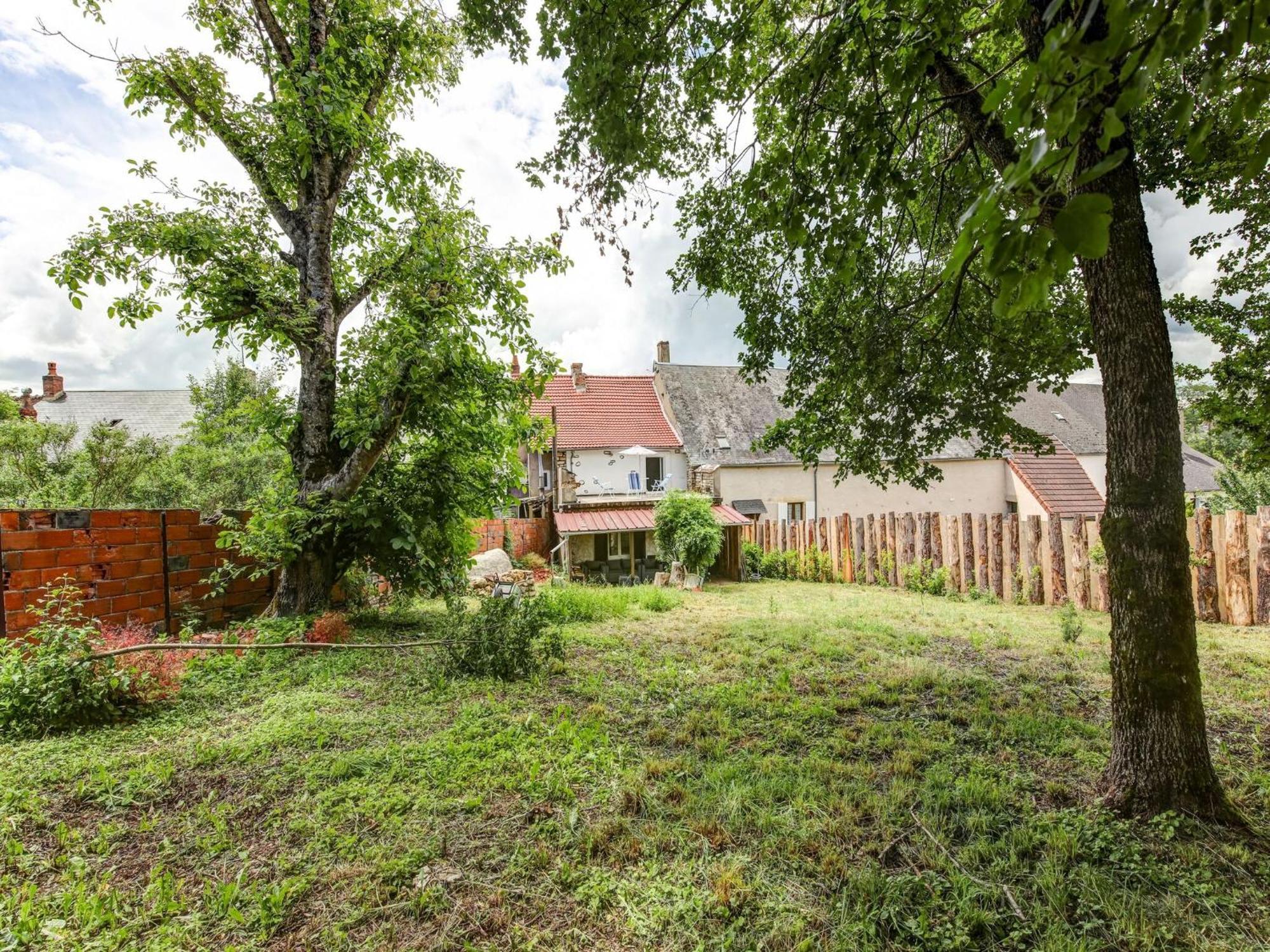Traditional Holiday Home In Brinon Sur Beuvron Esterno foto